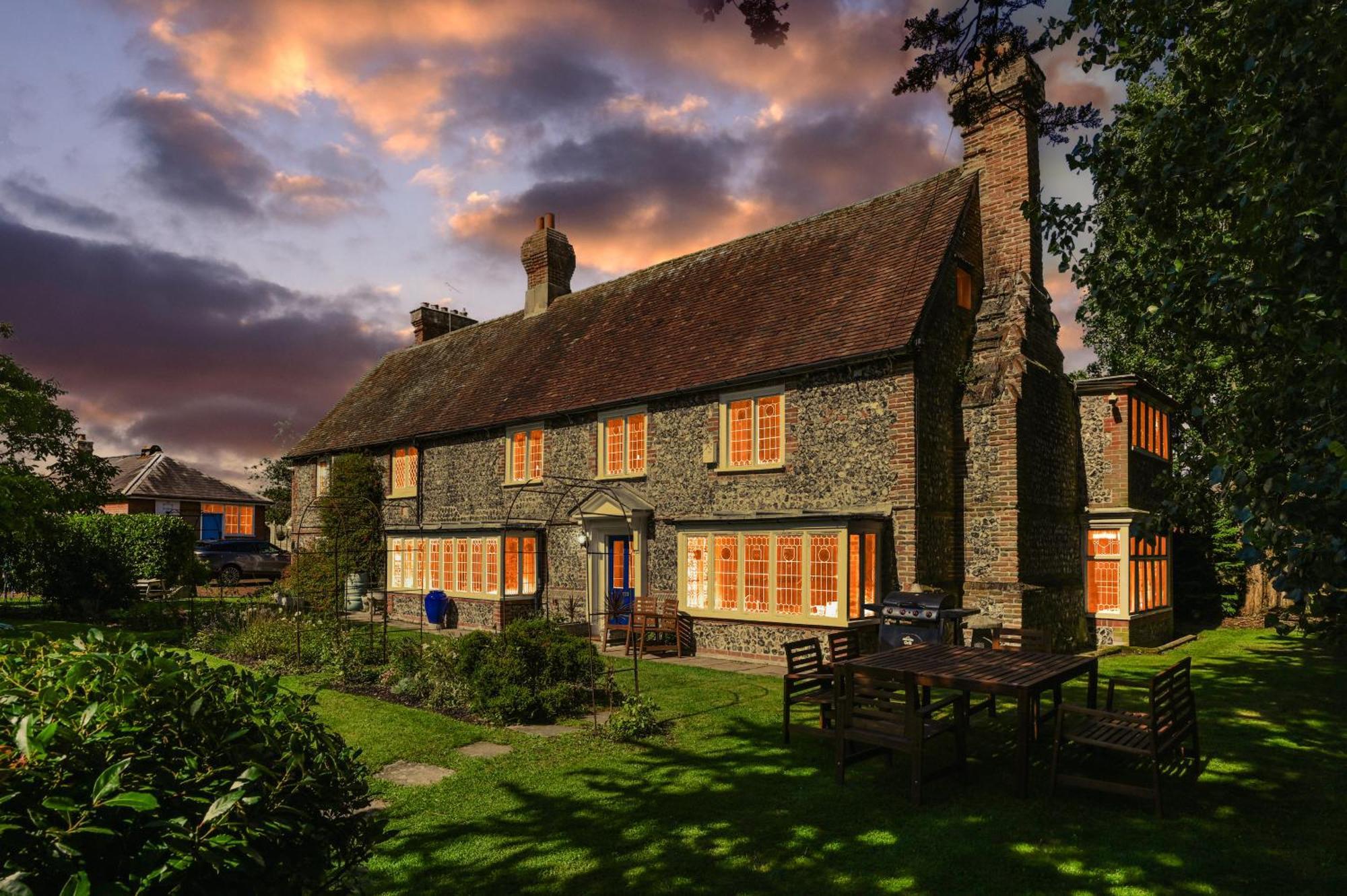 Villa Walnut Tree House Rustington Exterior foto